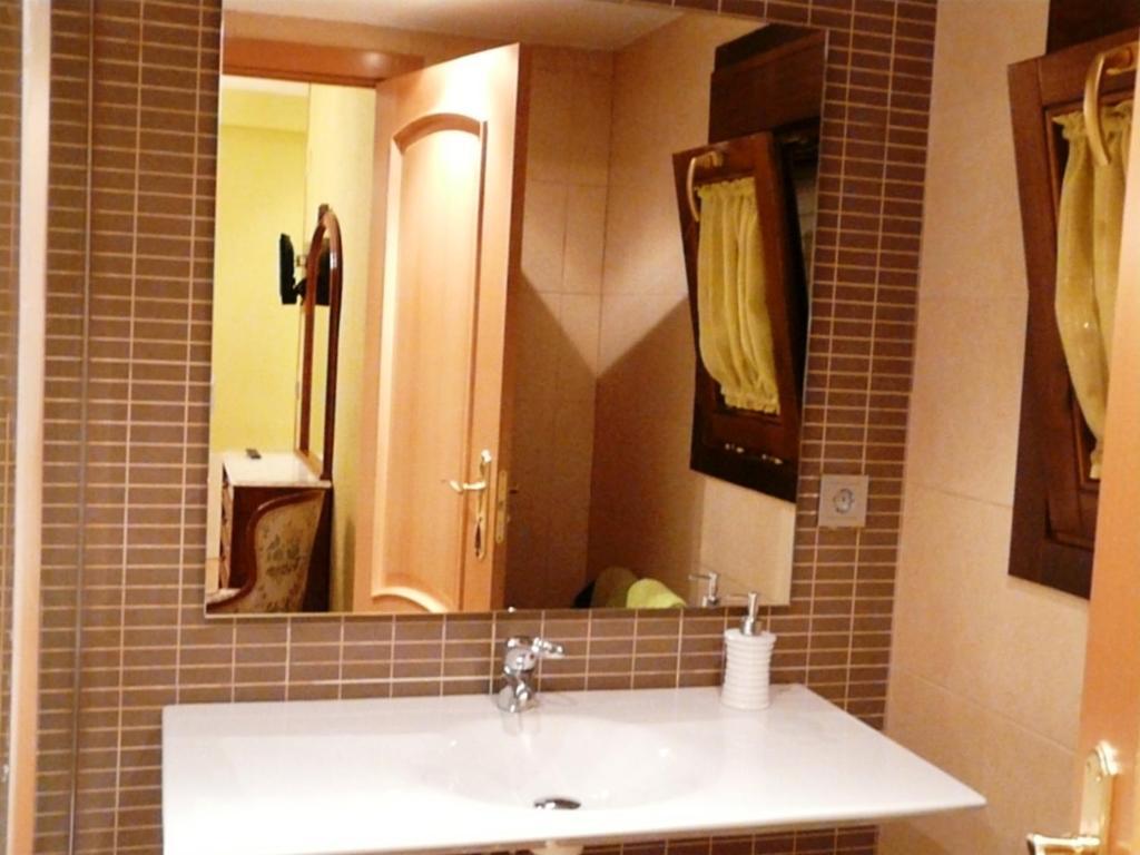 Apartamento Turistico Guara Casa Castro Barbastro Kültér fotó